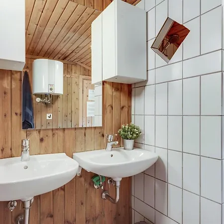 Biarni - 300m From The Sea By Interhome *