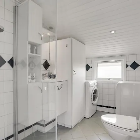 Biarni - 300m From The Sea By Interhome