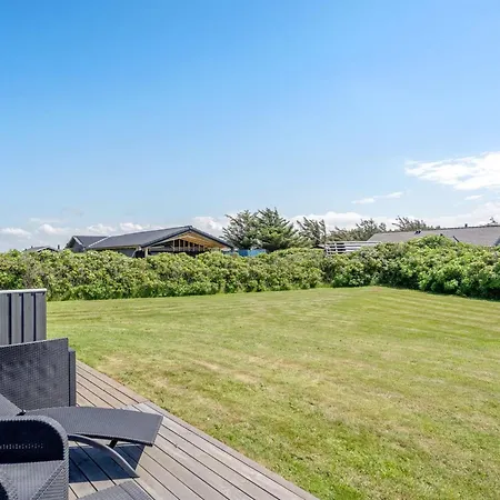 Biarni - 300m From The Sea By Interhome