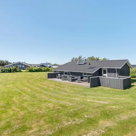 Biarni - 300m From The Sea By Interhome Løkken